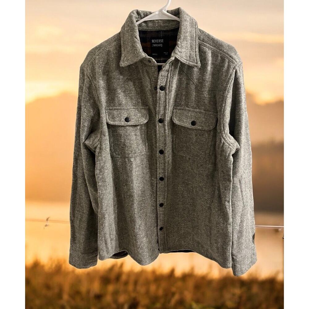 NWT Reverse Threads Jacket Mens Size S Snap‎ Button Gray Long Sleeve w/ Pockets